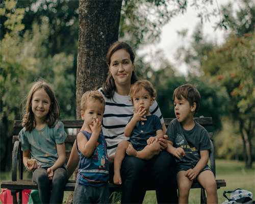 东骏国际助孕中心_助孕包性别中介_R1YcZ_11834_女儿突发白血病，离婚父母违背伦