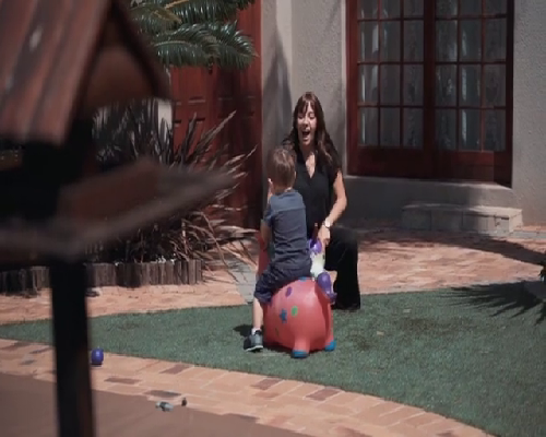 南昌代孕是违法的吗_UR9tr_女儿突发白血病，离婚父母违背伦理，为脐带血被迫