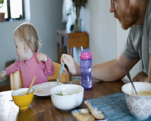 南昌三孩及以上家庭每孩将补贴1万：按夫妻共同生育的子女数计算